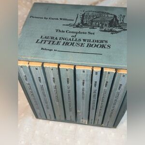 Vintage 1971 Little House on the Prairie box book set. By: Laura Ingalls